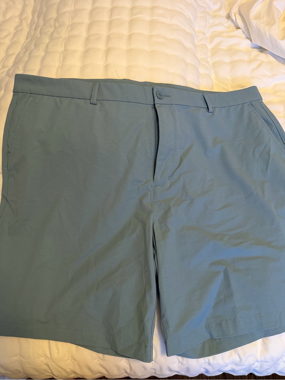 Vineyard Vines Men's Flat Front Shorts in Light Teal